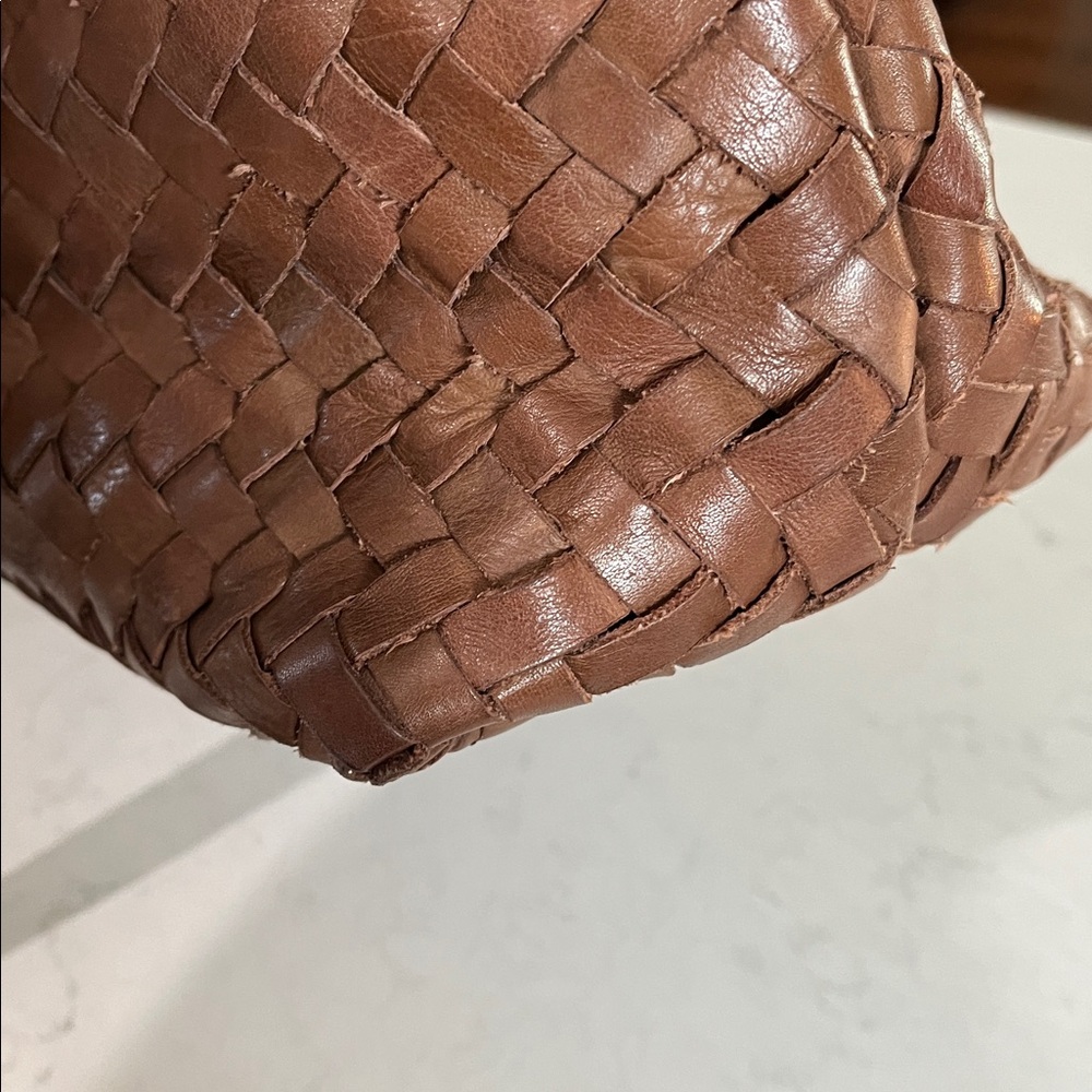Elegant Brown Woven Leather Tote - Picture 7 of 12